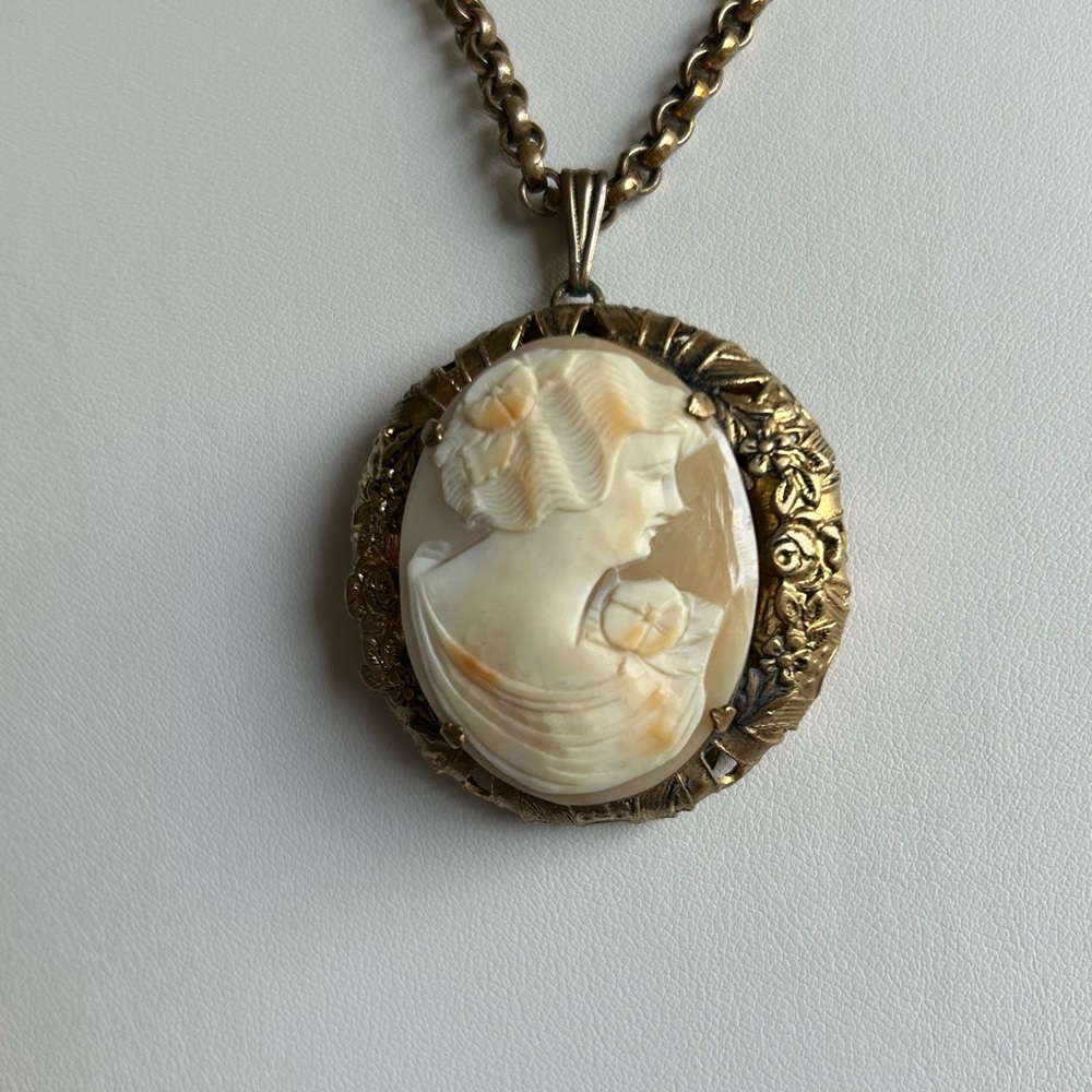 Vintage Brass Bold Carved Shell Cameo Dimensional Lady Floral Pendant w Chain - Picture 2 of 11